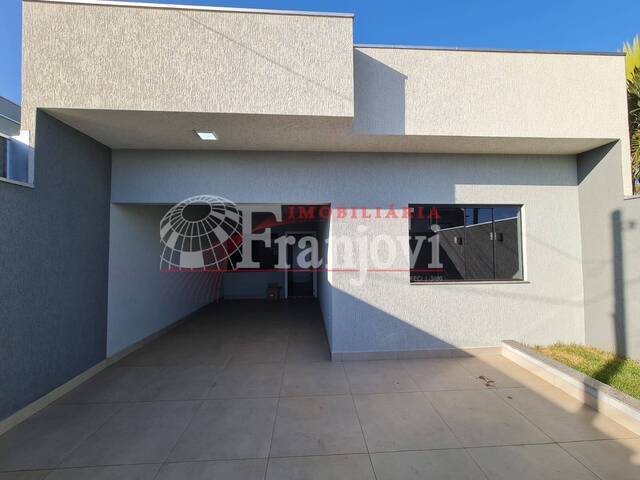 #668 - Casa para Venda em Arapongas - PR