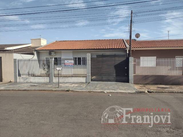 #1042 - Casa para Venda em Arapongas - PR