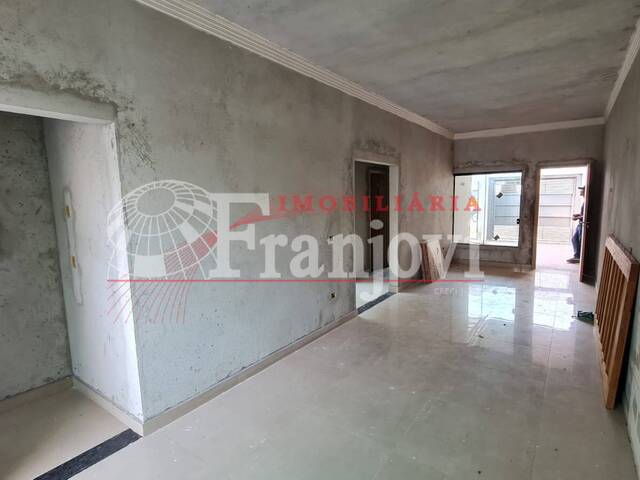 #1099 - Casa para Venda em Arapongas - PR