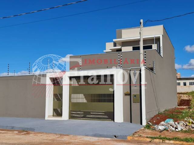 #1108 - Casa para Venda em Arapongas - PR