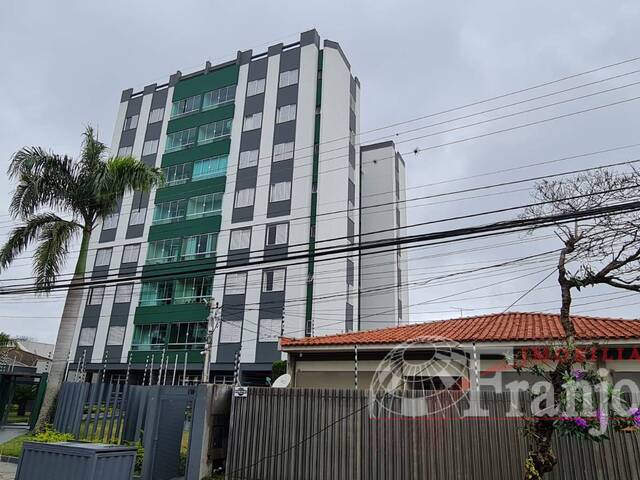 #1115 - Apartamento para Venda em Arapongas - PR