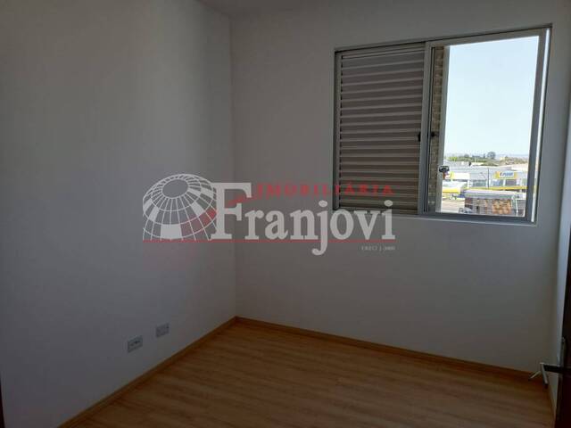 #1094 - Apartamento para Venda em Arapongas - PR