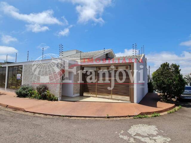 #1163 - Casa para Venda em Arapongas - PR