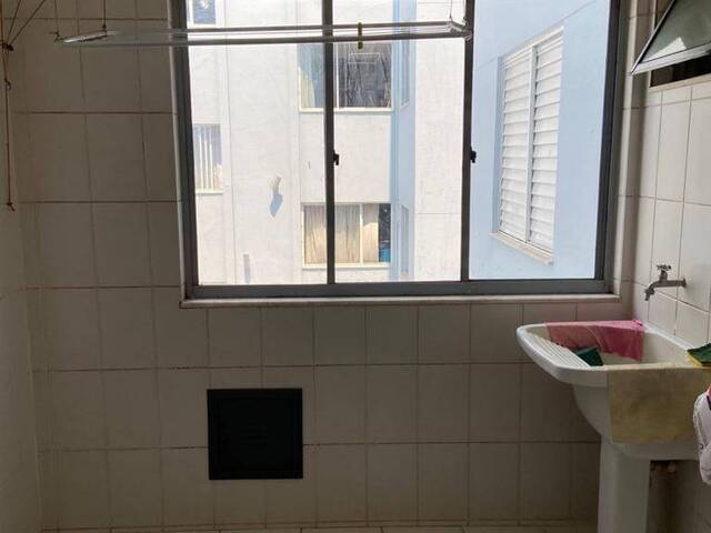 #1185 - Apartamento para Venda em Londrina - PR - 2