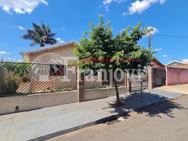 Casa para Venda em Arapongas - 2