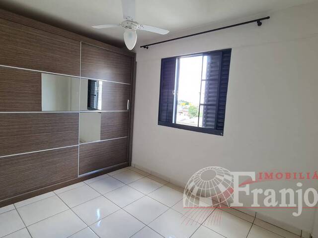 #1222 - Apartamento para Venda em Arapongas - PR - 3