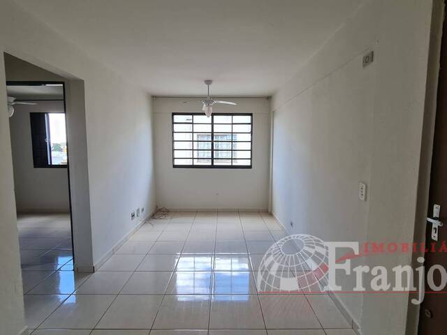 #1222 - Apartamento para Venda em Arapongas - PR - 2