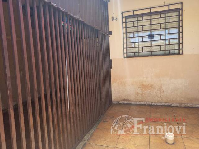 #1270 - Casa para Venda em Arapongas - PR