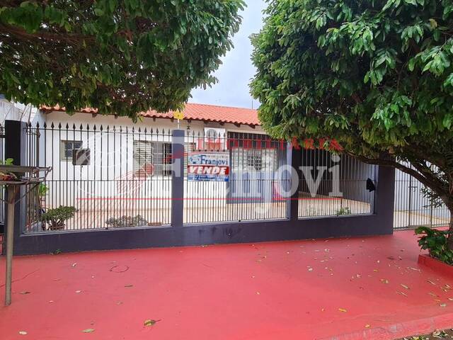 #1380 - Casa para Venda em Arapongas - PR