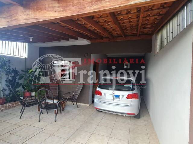 #1389 - Casa para Venda em Arapongas - PR