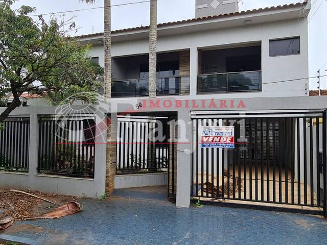 #1393 - Casa para Venda em Arapongas - PR