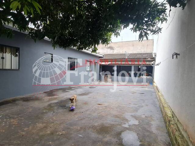 #1512 - Casa para Venda em Arapongas - PR