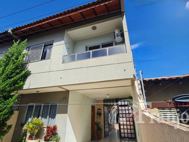 #1513 - Casa para Venda em Arapongas - PR