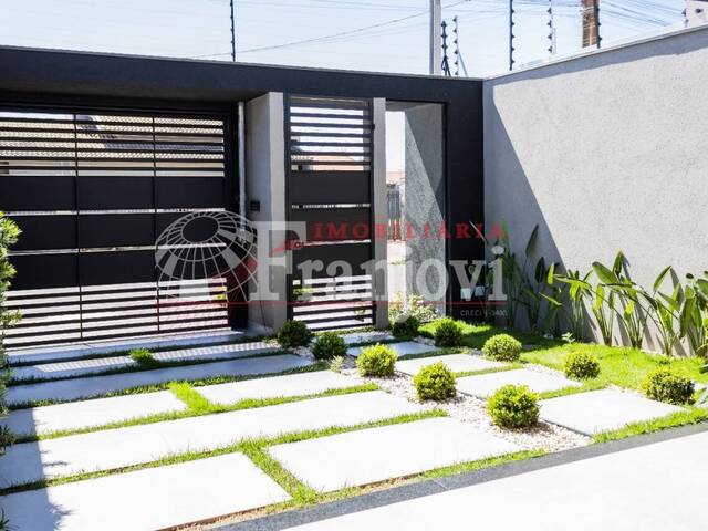 #1595 - Casa para Venda em Arapongas - PR