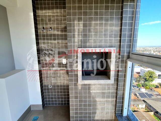 #1645 - Apartamento para Venda em Arapongas - PR