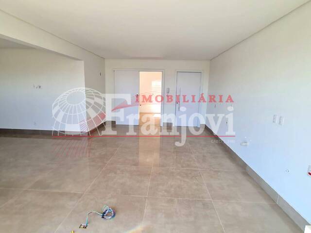 Apartamento para Venda em Arapongas - 4