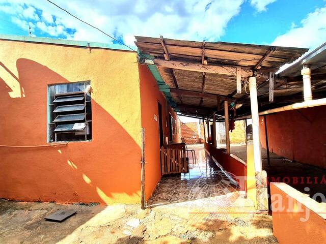 #1661 - Casa para Venda em Arapongas - PR