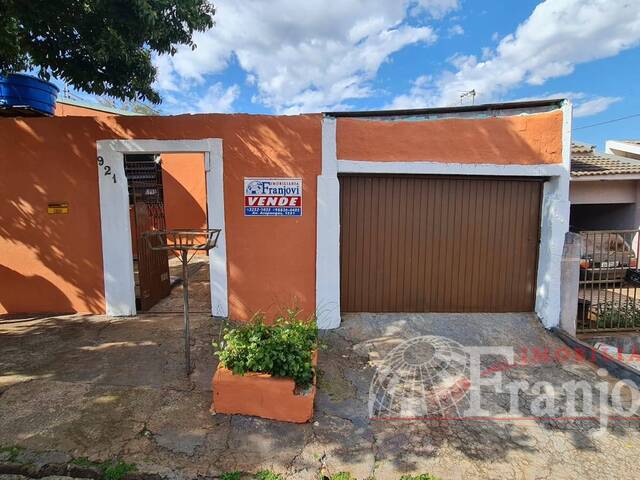 #1661 - Casa para Venda em Arapongas - PR