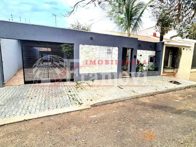 #1666 - Casa para Venda em Arapongas - PR