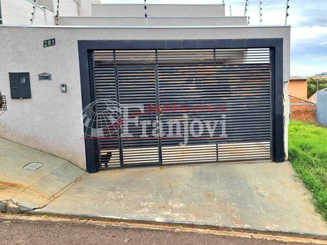 #1667 - Casa para Venda em Arapongas - PR