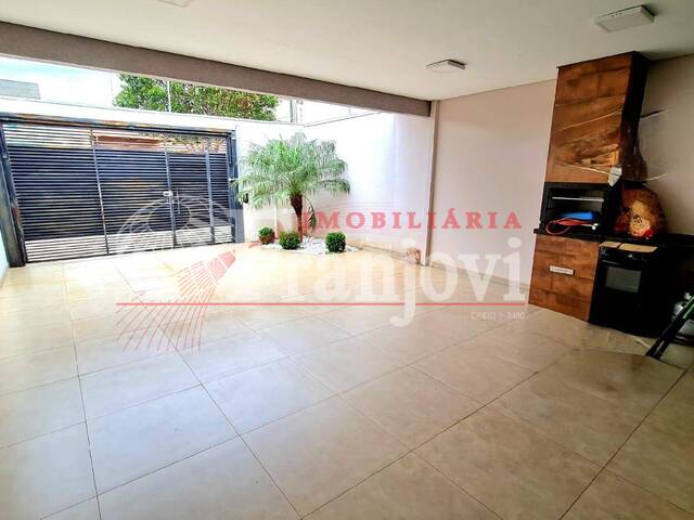 #1667 - Casa para Venda em Arapongas - PR