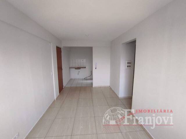 #1707 - Apartamento para Venda em Arapongas - PR - 3
