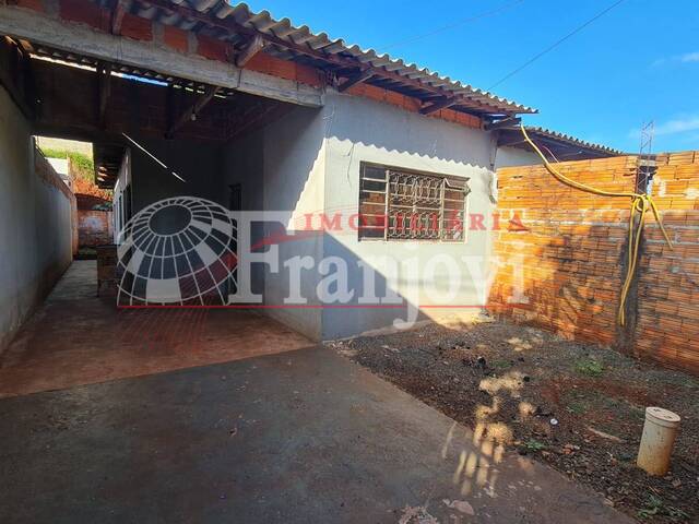 #1722 - Casa para Venda em Arapongas - PR