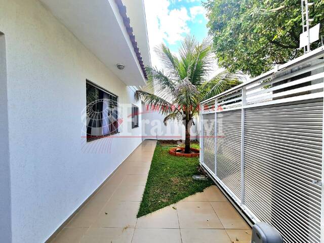 #1725 - Casa para Venda em Arapongas - PR