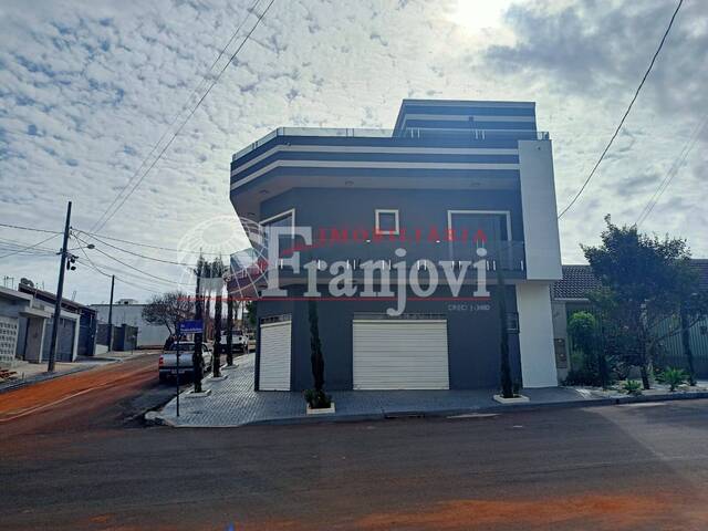 #1765 - Casa para Venda em Arapongas - PR