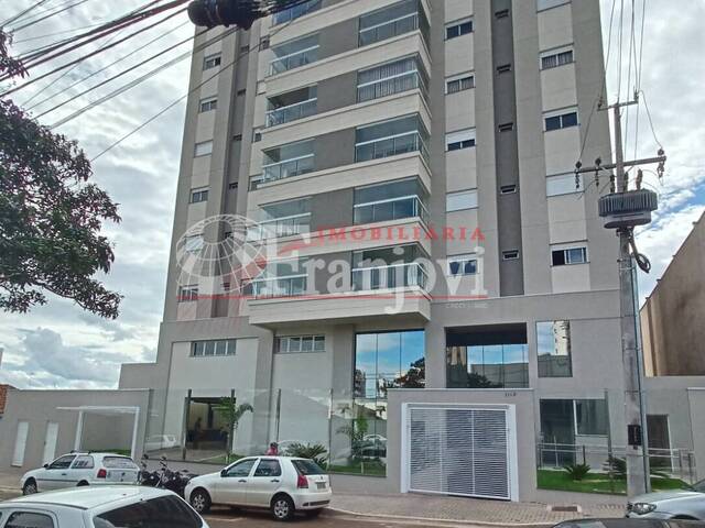 #1777 - Apartamento para Locação em Arapongas - PR