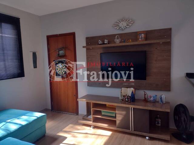 #1842 - Apartamento para Venda em Arapongas - PR