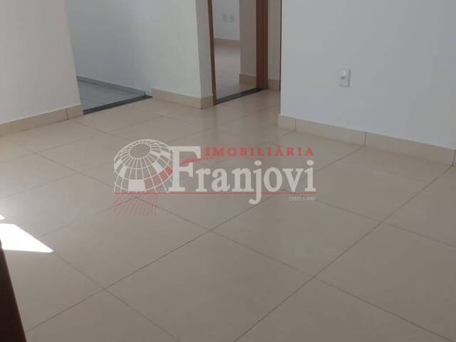 Apartamento para Venda em Arapongas - 5