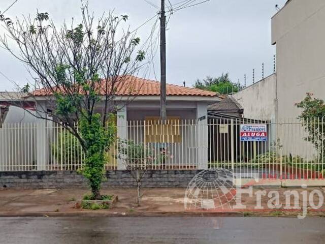 #2037 - Casa para Locação em Arapongas - PR - 1