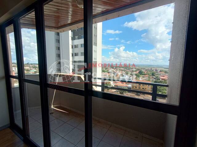Apartamento para Venda em Arapongas - 4