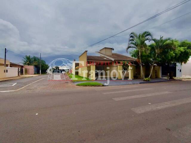 #2072 - Casa para Venda em Arapongas - PR