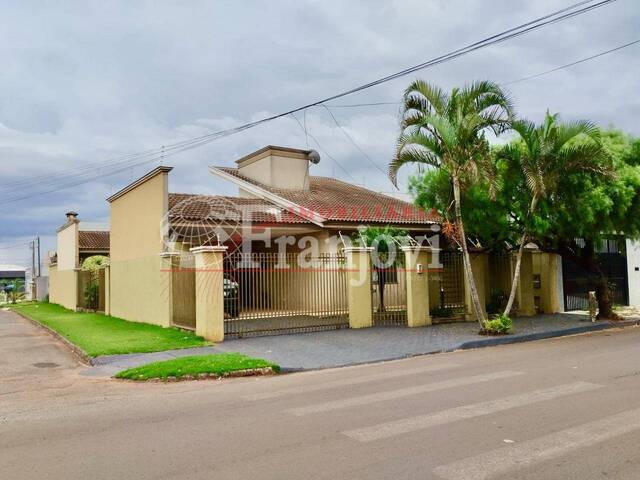 #2072 - Casa para Venda em Arapongas - PR