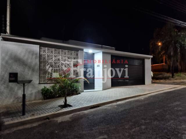 #1395 - Casa para Venda em Arapongas - PR