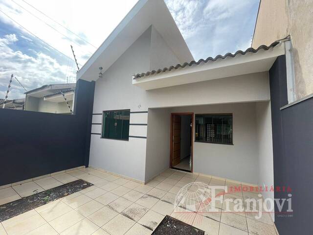 #2076 - Casa para Venda em Arapongas - PR - 3