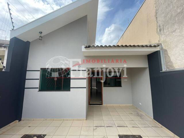 #2076 - Casa para Venda em Arapongas - PR