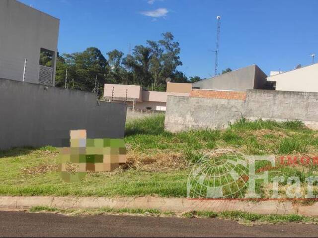 Venda em Residencial Tozzi - Arapongas