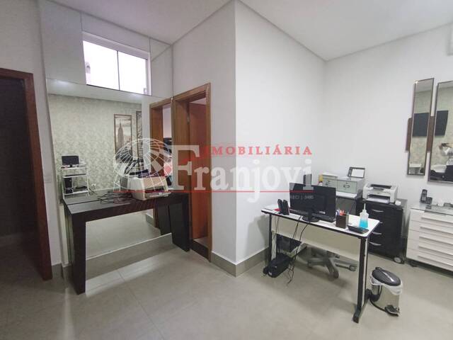 Sala para Locação em Arapongas - 2