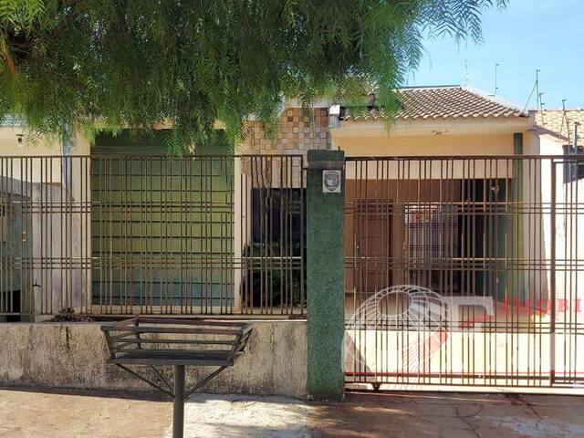 #1646 - Casa para Venda em Arapongas - PR