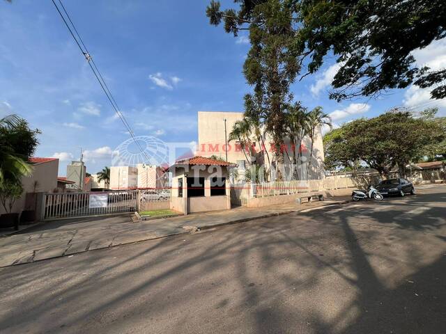 #2431 - Apartamento para Venda em Arapongas - PR