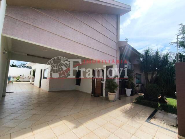 #1807 - Casa para Venda em Arapongas - PR