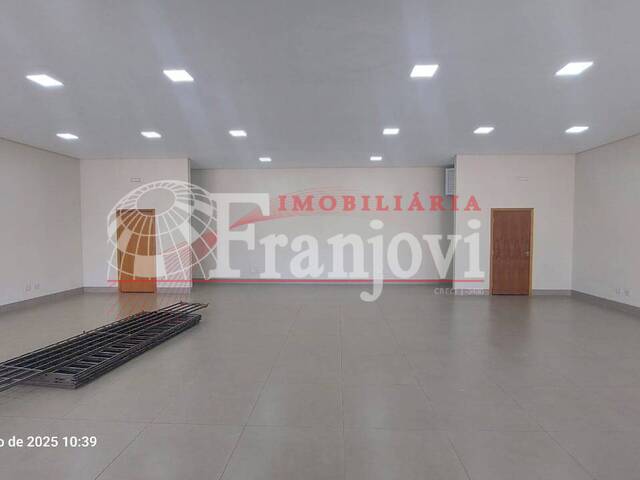 #1802 - Sala para Locação em Arapongas - PR