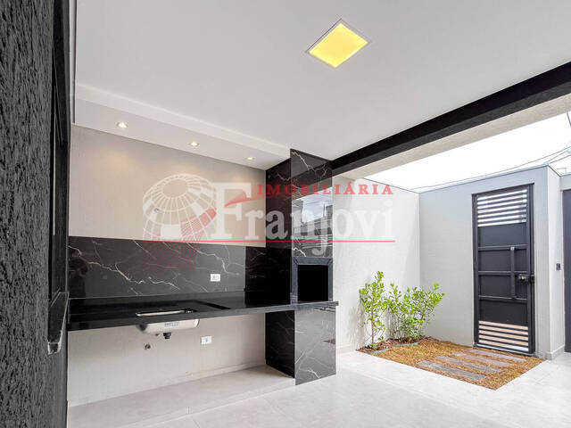 #2566 - Casa para Venda em Arapongas - PR