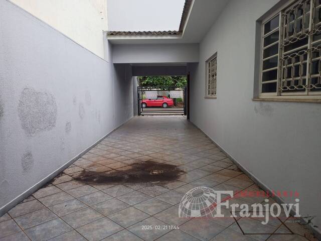 #2607 - Casa para Venda em Arapongas - PR - 3