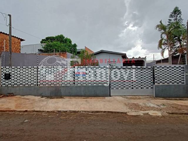 #2635 - Casa para Locação em Arapongas - PR