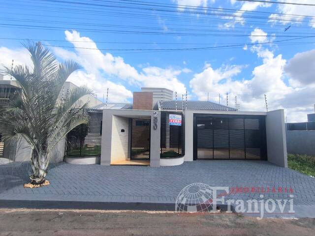 #2644 - Casa para Venda em Arapongas - PR - 1