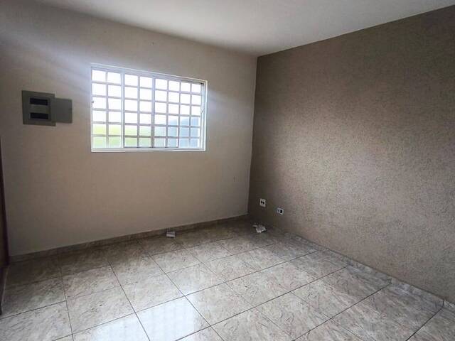 #2696 - Casa para Venda em Arapongas - PR - 3